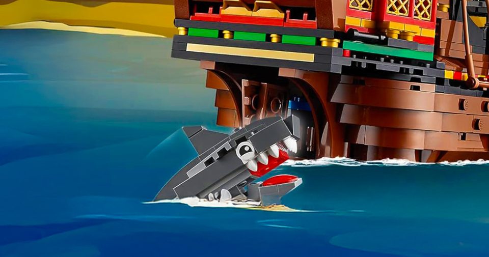 Click here to enlarge image Shark from brick-built LEGO 31109 Creator 3-in-1 Pirate Ship