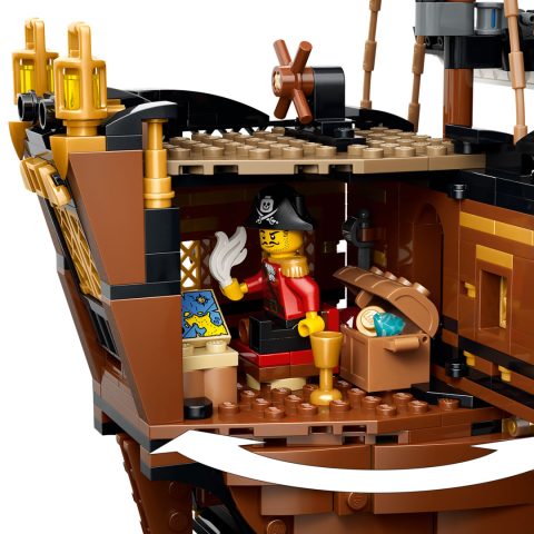 Captain’s cabin of 31387 Iconic Pirate Ship
