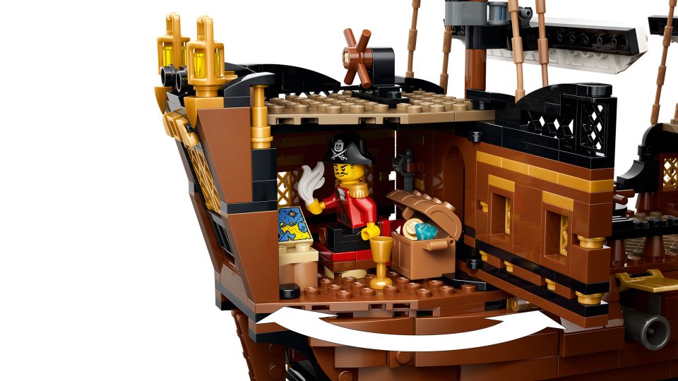 Captain's cabin of 31387 Iconic Pirate Ship