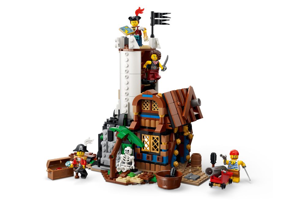 Side of fort build from 31387 Iconic Pirate Ship