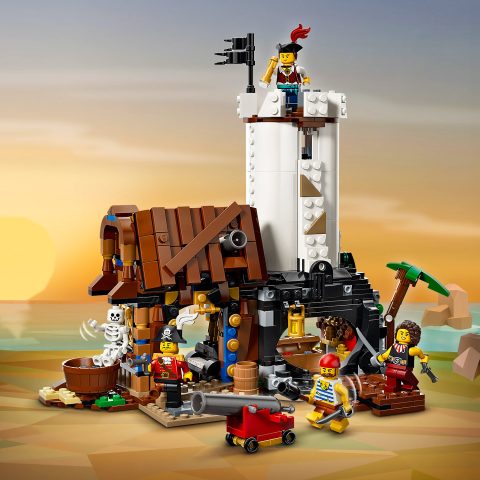 Fort/hideout build of 31387 Iconic Pirate Ship