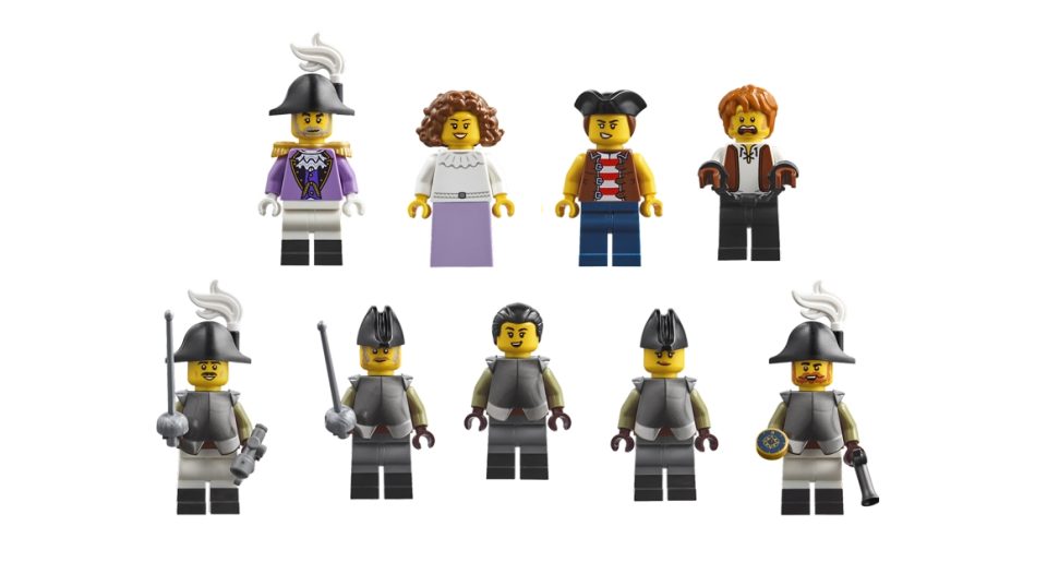 Minifigures included with Coconut Cape