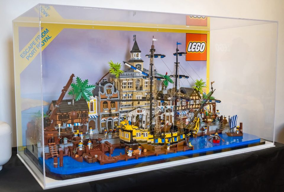 Click here to enlarge image "Escape from Port Royal" by Iperr Luca in a display case