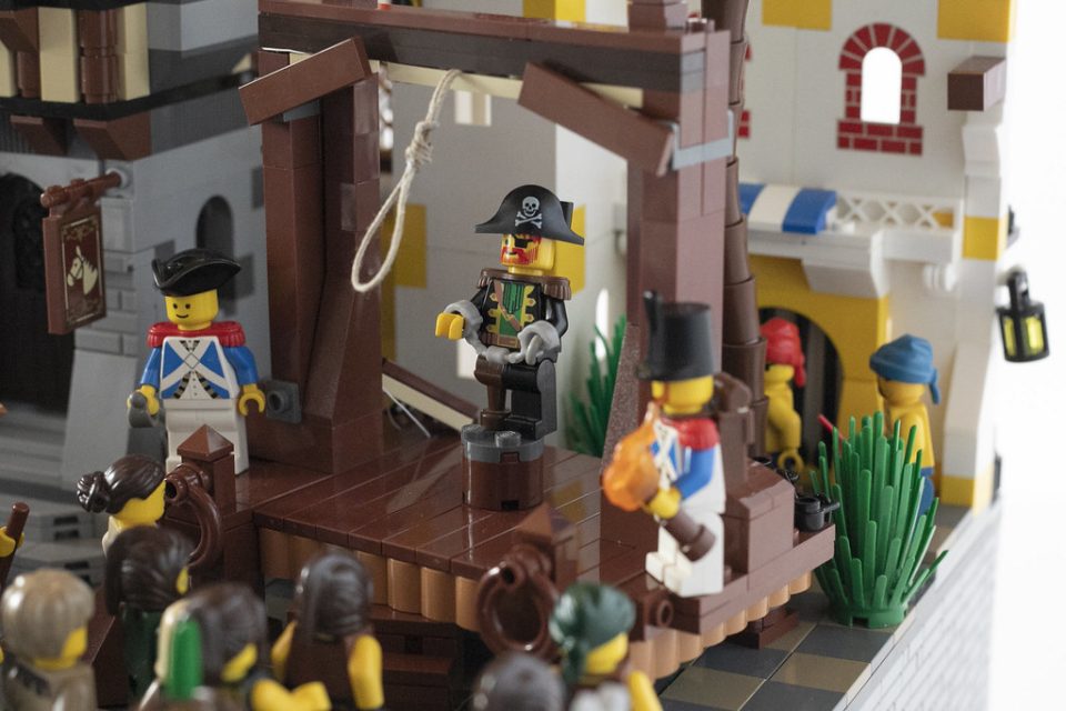 Captain Redbeard on the gallows at Port Royal
